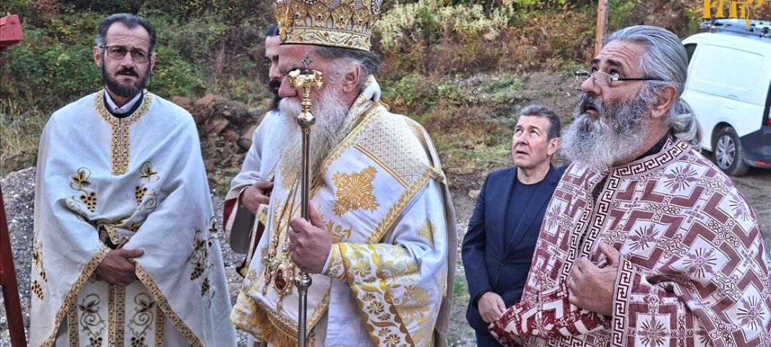 Ο Σεβασμιώτατος Μητροπολίτης Άρτης κ. Καλλίνικος ετέλεσε τα Θυρανοίξια του Ιερού Ναού Αγίου Δημητρίου 