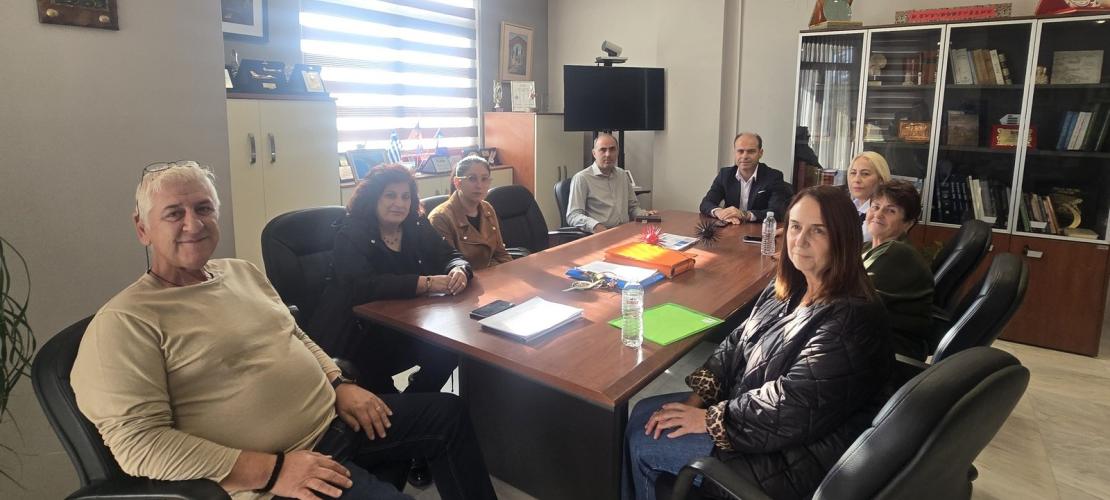 'Αρτα:Στο πλευρό των σχολικών καθαριστριών