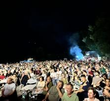 Άρτα:Χιλιάδες κόσμου στην συναυλία...