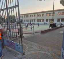 ΑΡΤΑ: ΠΑΙΧΝΙΔΙ ΣΤΙΣ ΣΧΟΛΙΚΕΣ ΑΥΛΕΣ...