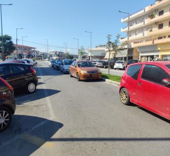 Ενημέρωση για την απαγόρευση στάθμευσης στη συγκεκριμένη οδό στην Άρτα