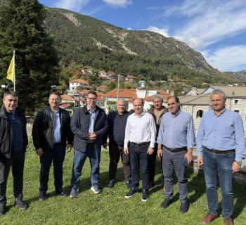 Κυβερνητικό κλιμάκιο υποδέχθηκε στην Άρτα ο Γιώργος Στύλιος.